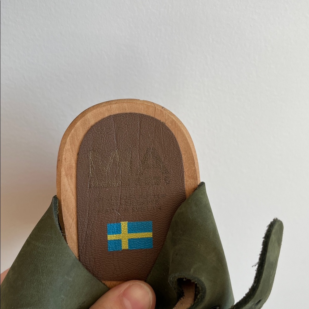 MIA Strappy Clog Sandals - Picture 8 of 8